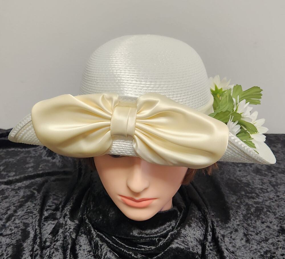 Miss Bierner White w/ Flowers Womens Couture Hat